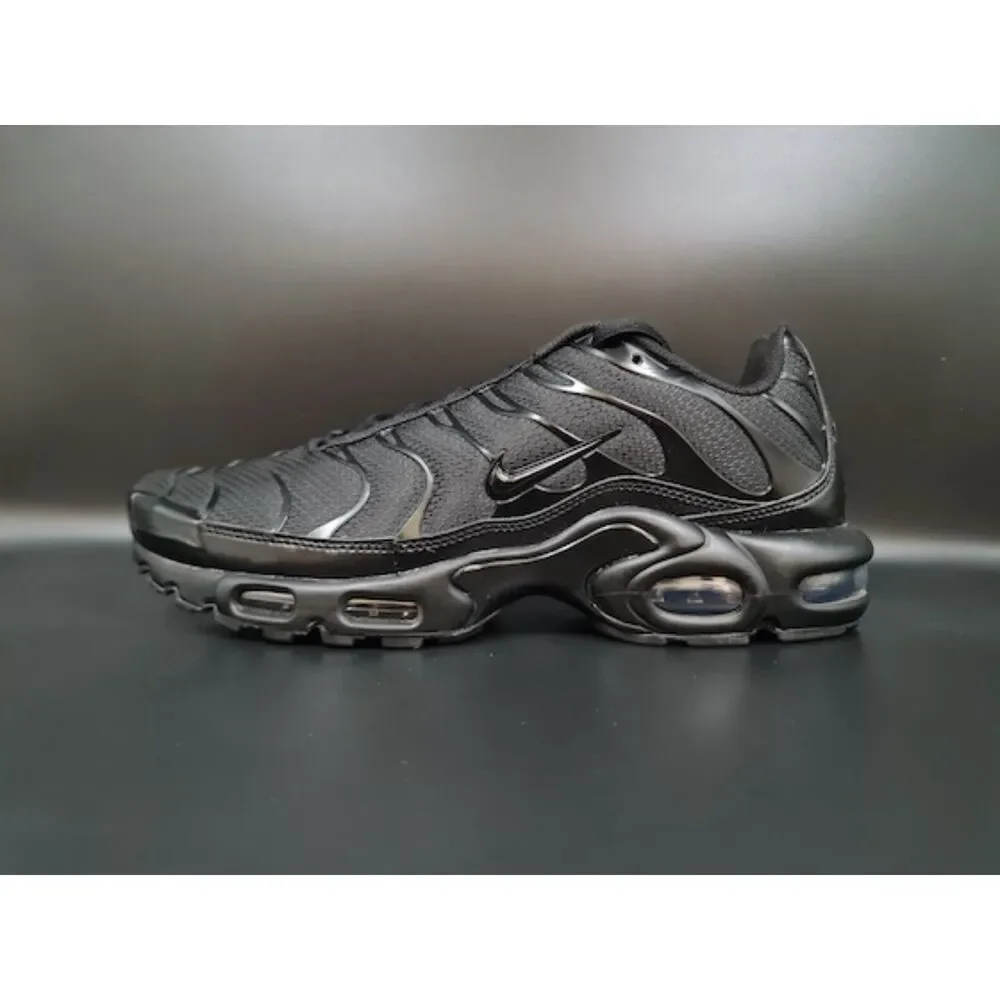 Nike Air Max Plus Triple Black. SIZE 11.5 - 604133-050